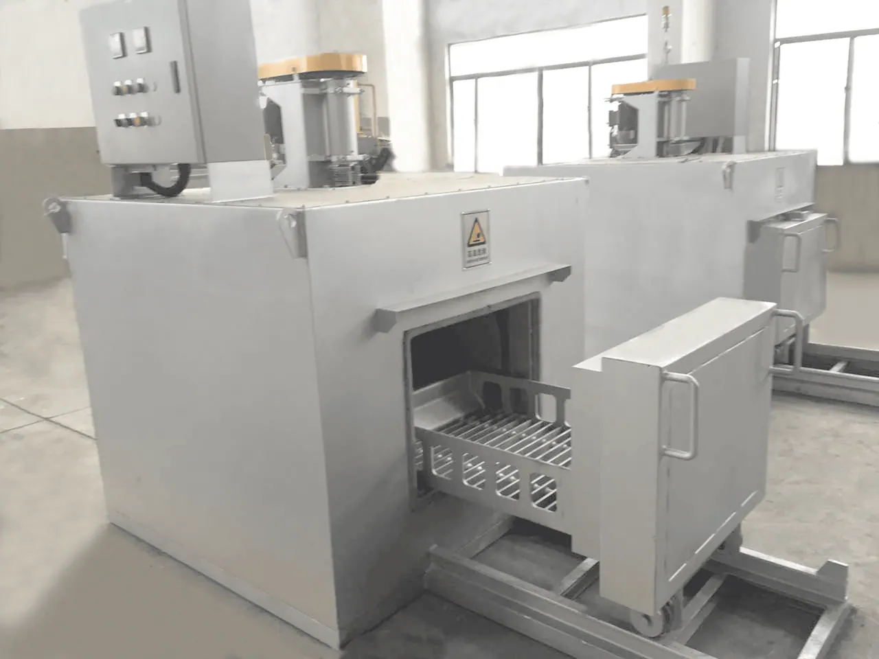 Drawer-Type Die Furnace